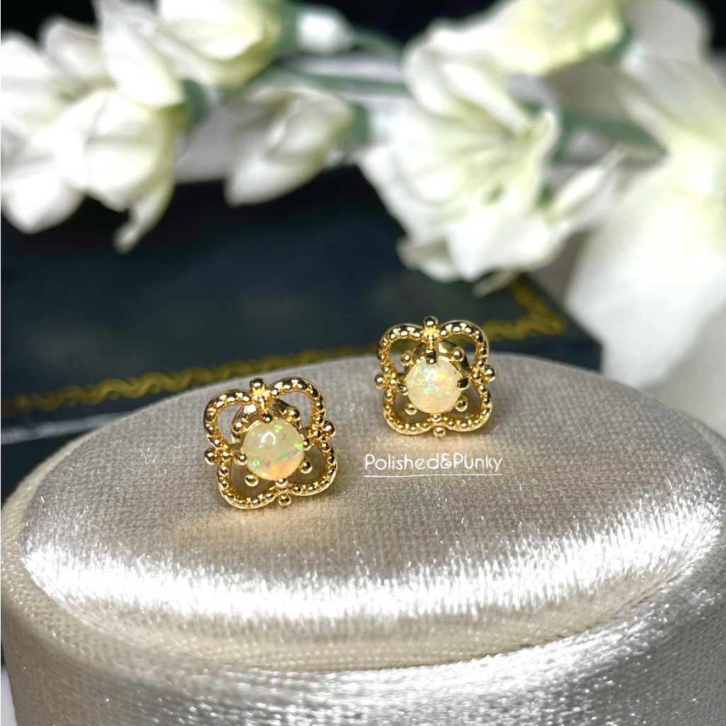 18kt Gold Plated Flower Earrings Minimalist Earrings Stud Earrings With Gift Box